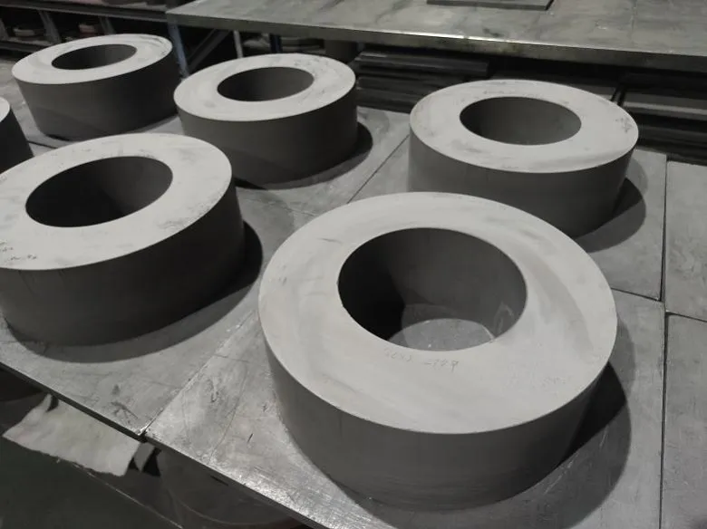 Carbide Roll Rings vs Steel and Cast Iron: Wear Resistance, Applications and Clear Performance Guidance